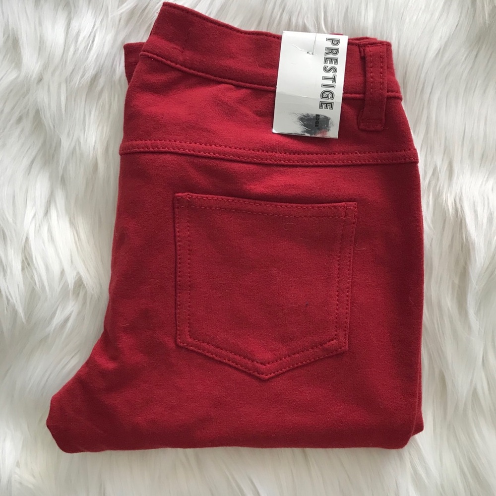 NWOT PRESTIGE EDGE JEGGINGS
